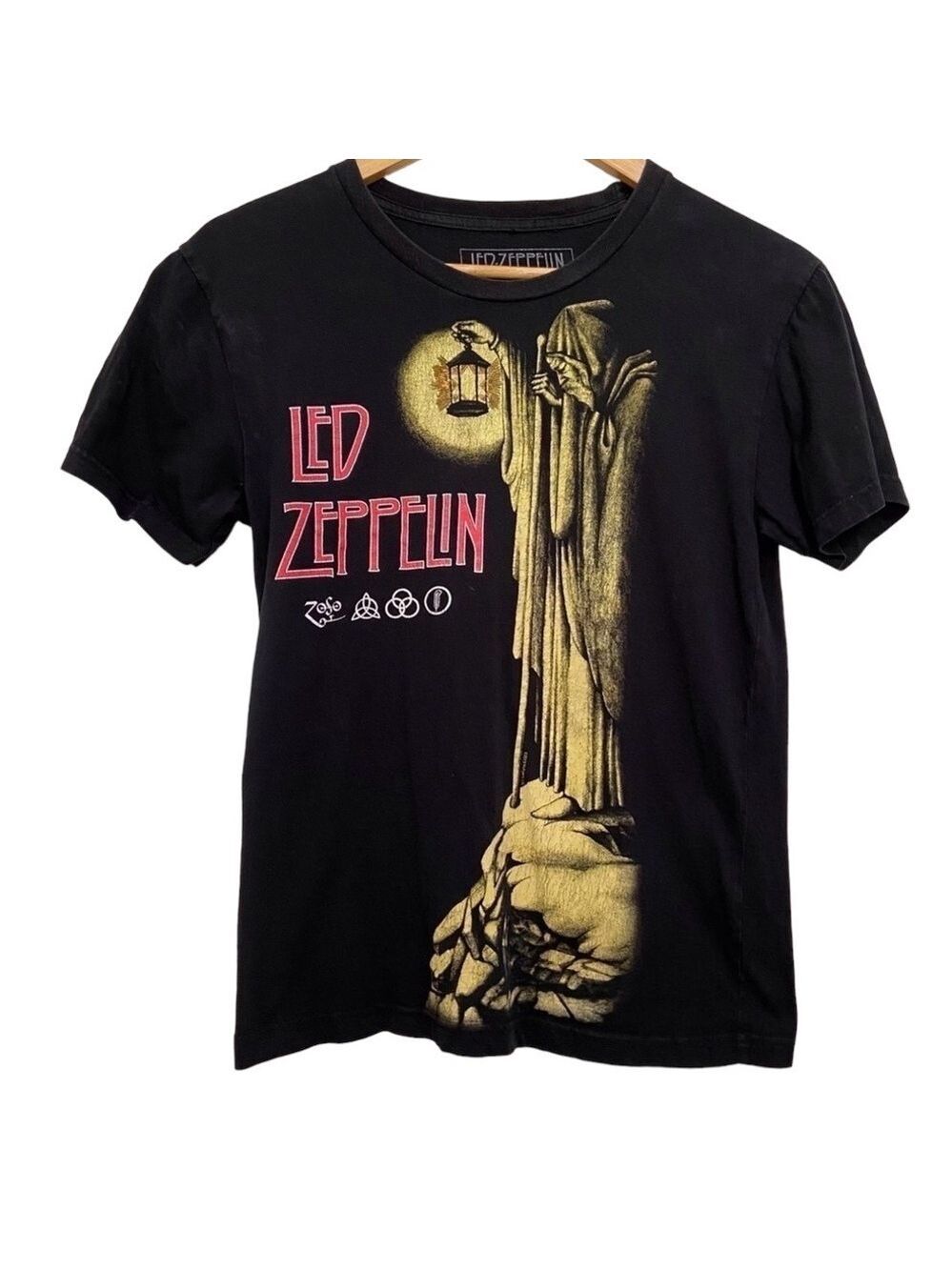LED Zeppelin band t-shirt 100% cotton black small short sleeves